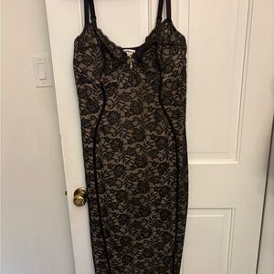 Elegant Black Lace Midi Dress